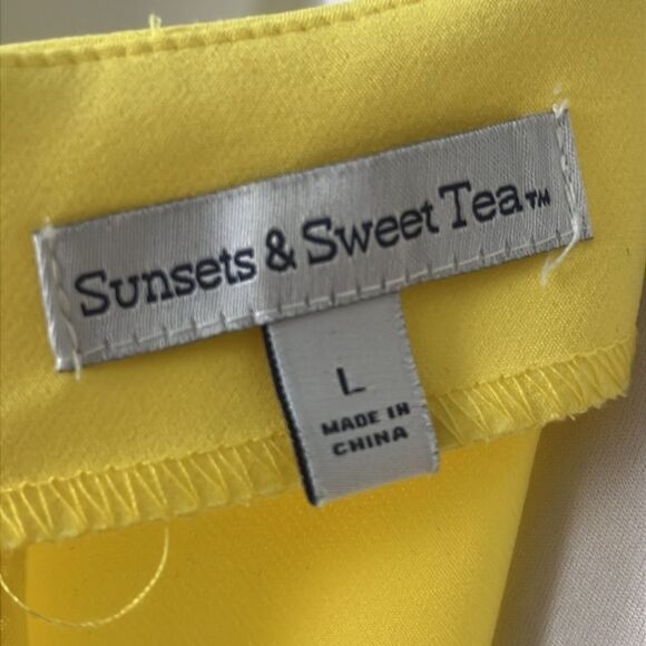 Sunsets & Sweet Tea Lemon Yellow Dress Scallops Hem and sleeves Stretch Fabric - Picture 5 of 8